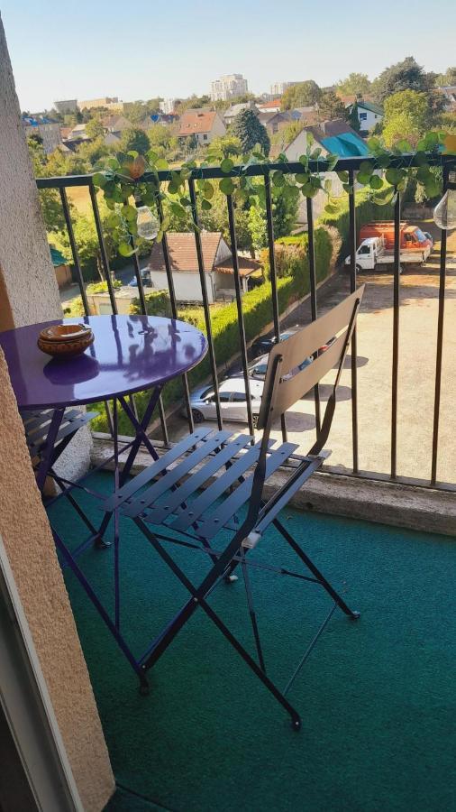 Chateauroux : Bel Appartement Avec Balcon Eksteriør billede
